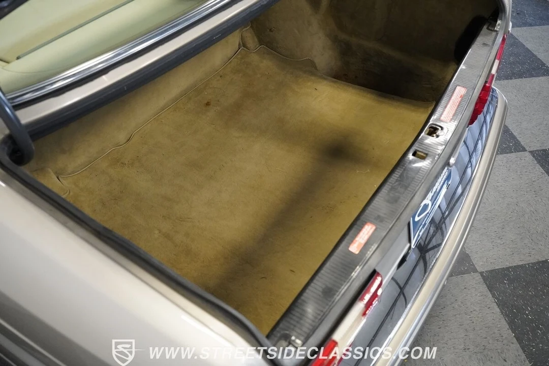 1990 Mercedes-Benz 500E & E500 - Image 10 of 12