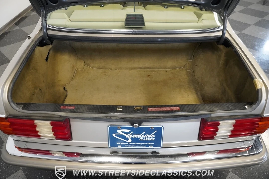 1990 Mercedes-Benz 500E & E500 - Image 8 of 12