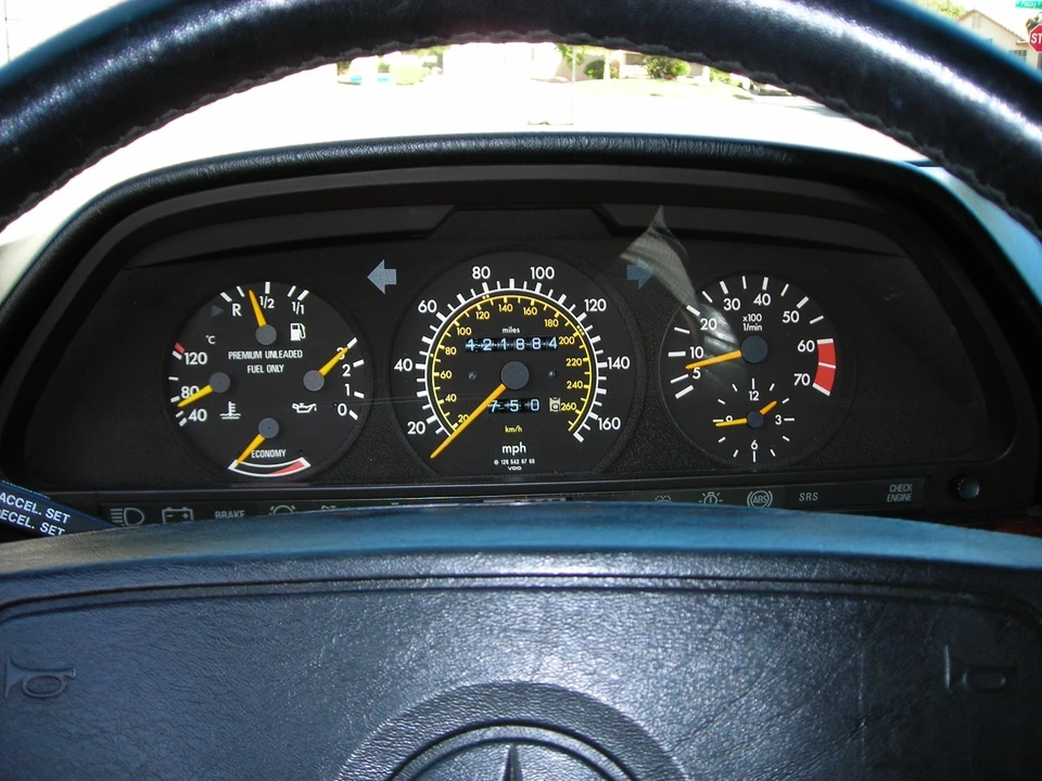 1990 Mercedes-Benz C126 S-Class Coupe - Image 12 of 16