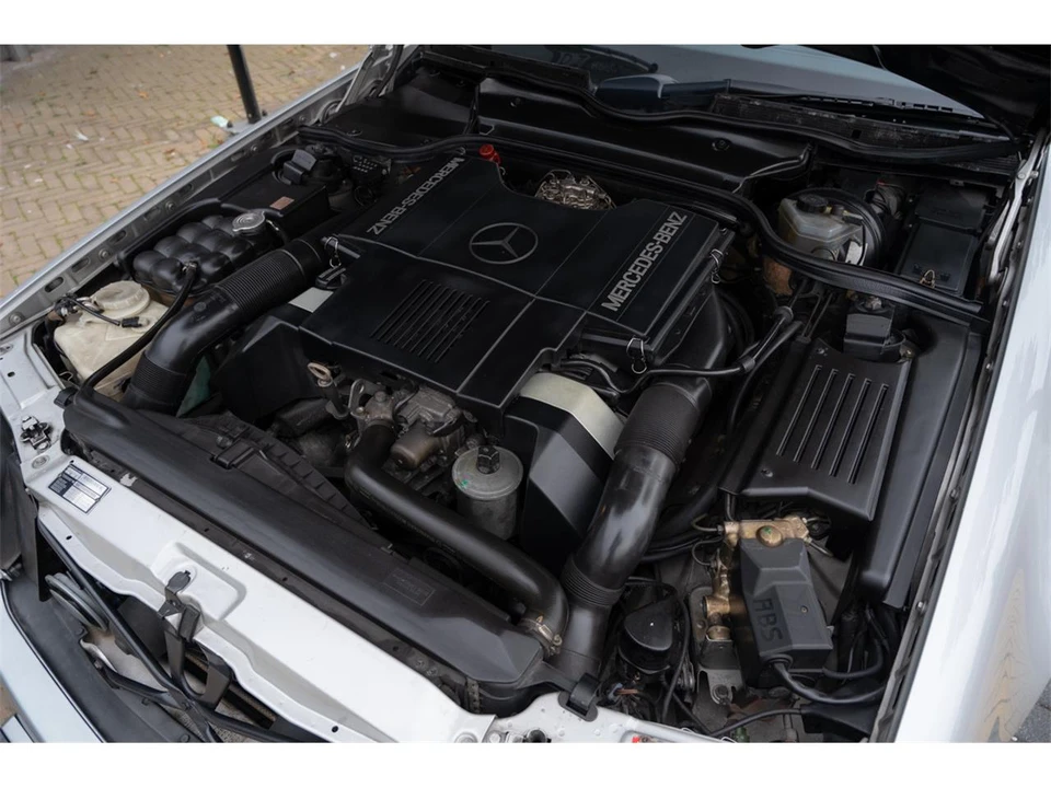 1990 Mercedes-Benz W126 S-Class Sedan - Image 8 of 9