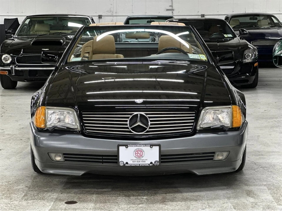 1990 Mercedes-Benz W126 S-Class Sedan - Image 4 of 31