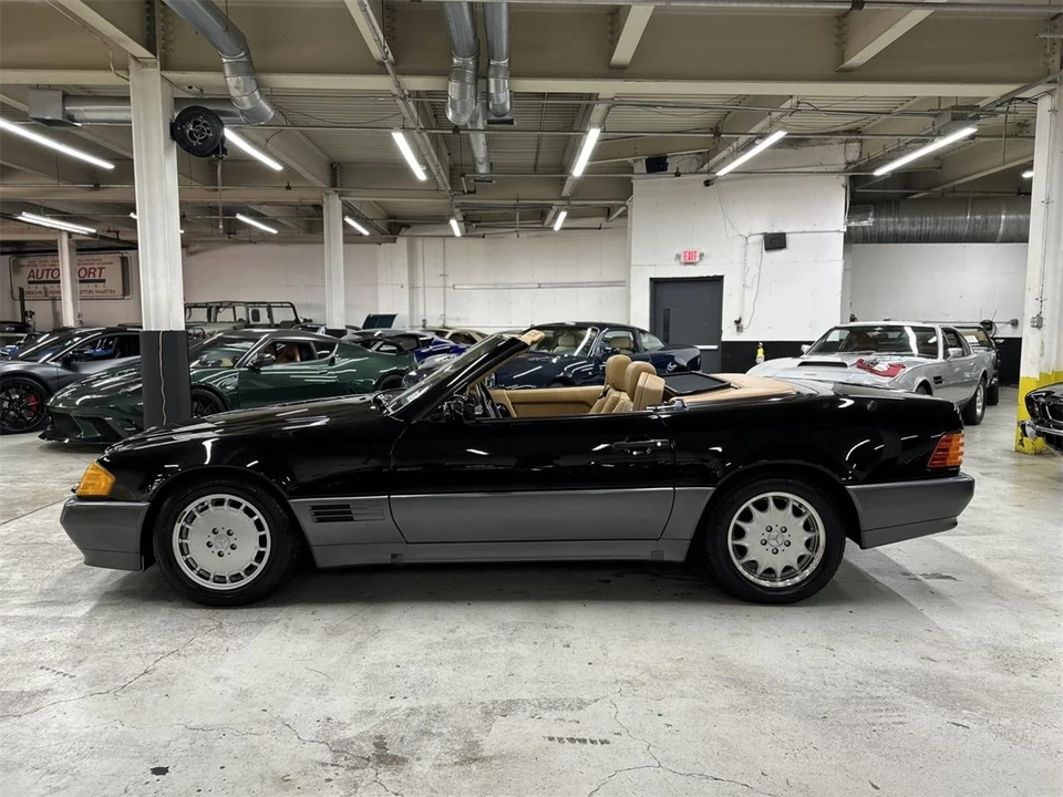 1990 Mercedes-Benz W126 S-Class Sedan - Image 13 of 31