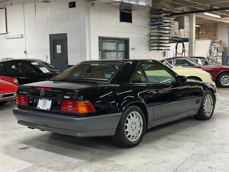 1990 Mercedes-Benz W126 S-Class Sedan - Image 11 of 31