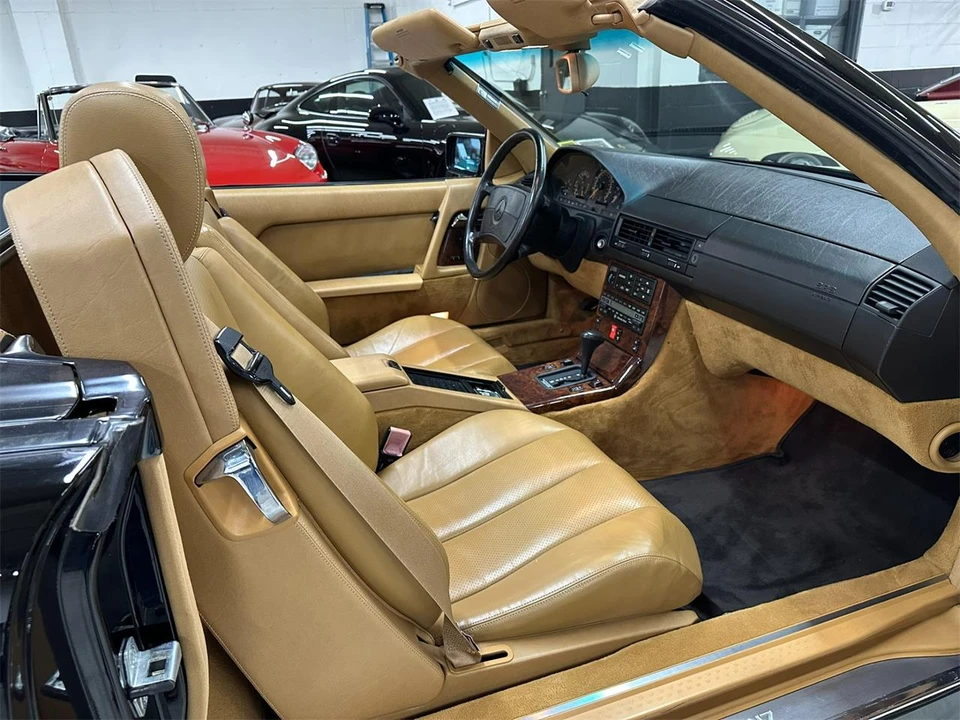 1990 Mercedes-Benz W126 S-Class Sedan - Image 22 of 31