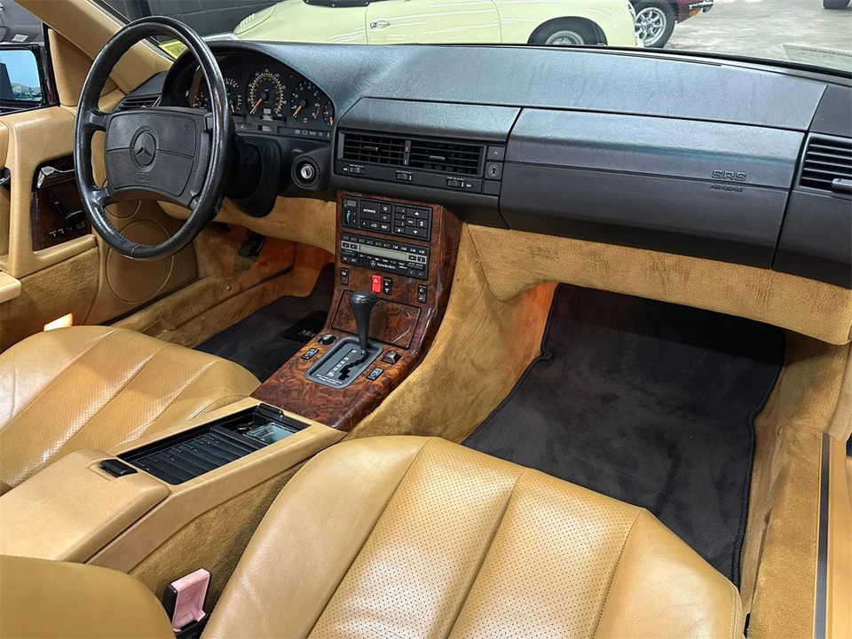 1990 Mercedes-Benz W126 S-Class Sedan - Image 25 of 31