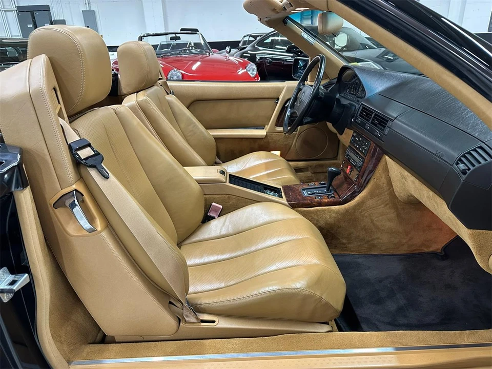 1990 Mercedes-Benz W126 S-Class Sedan - Image 23 of 31