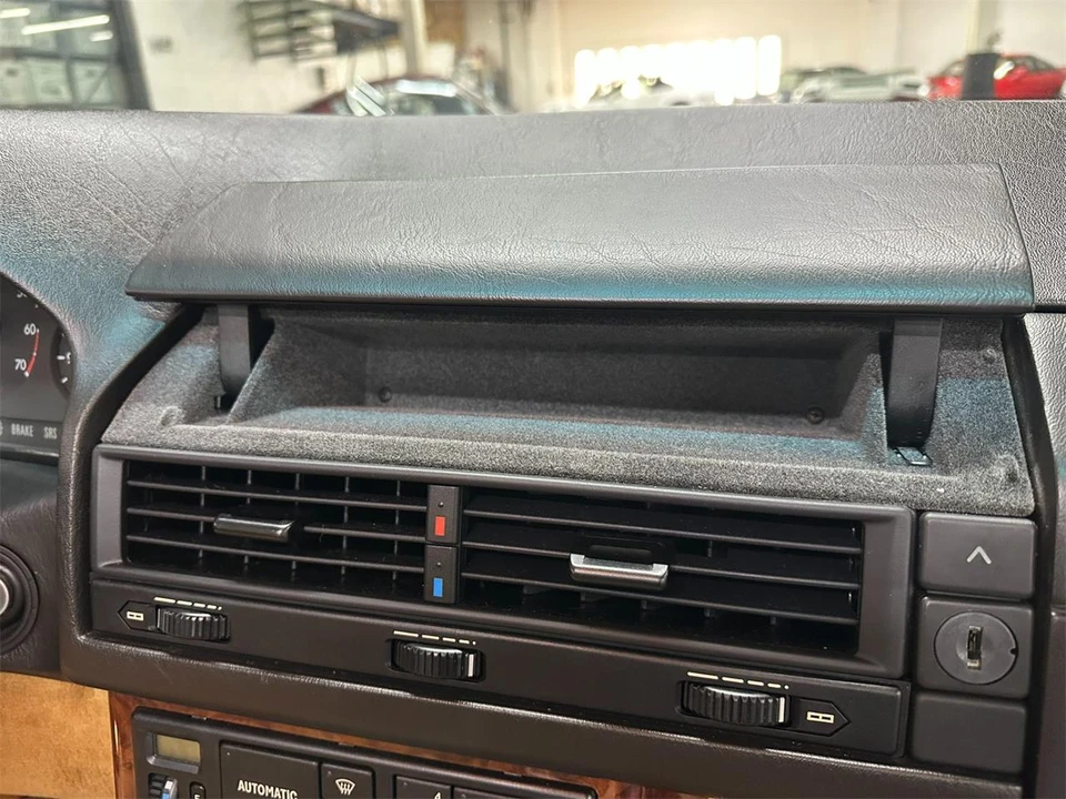 1990 Mercedes-Benz W126 S-Class Sedan - Image 26 of 31
