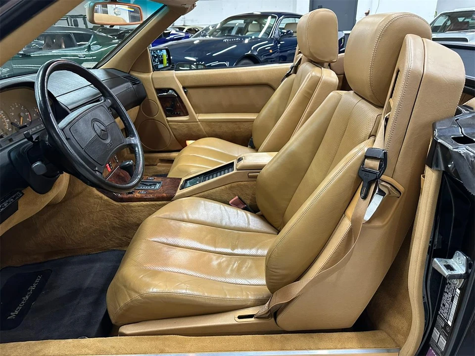 1990 Mercedes-Benz W126 S-Class Sedan - Image 18 of 31