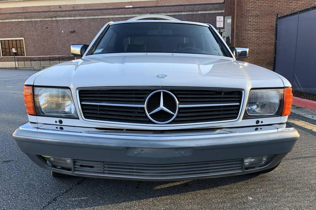 1990 Mercedes-Benz C126 S-Class Coupe - Image 2 of 7