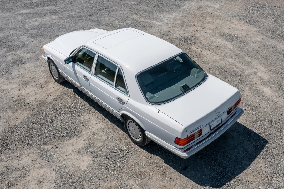 1990 Mercedes-Benz W126 S-Class Sedan - Image 12 of 31