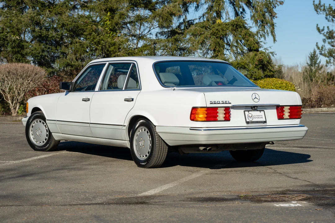 1990 Mercedes-Benz W126 S-Class Sedan - Image 5 of 31