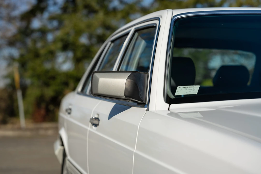1990 Mercedes-Benz W126 S-Class Sedan - Image 26 of 31