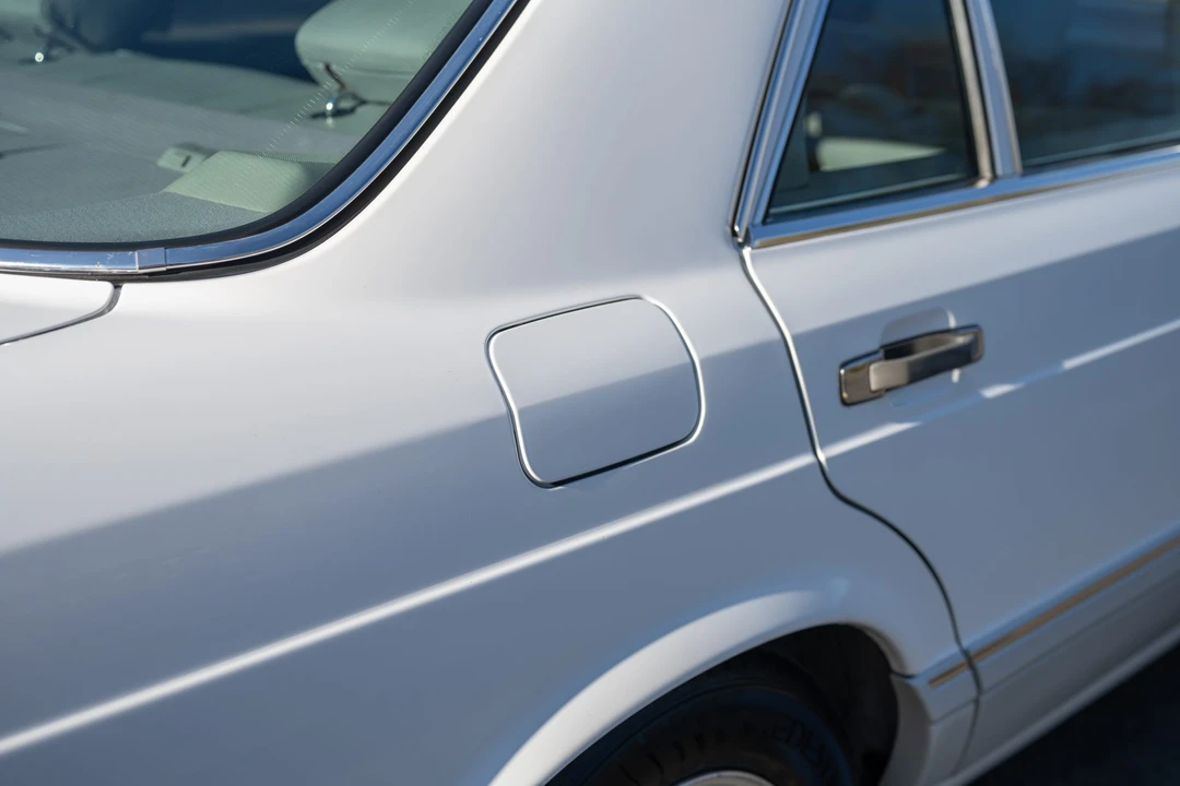 1990 Mercedes-Benz W126 S-Class Sedan - Image 28 of 31