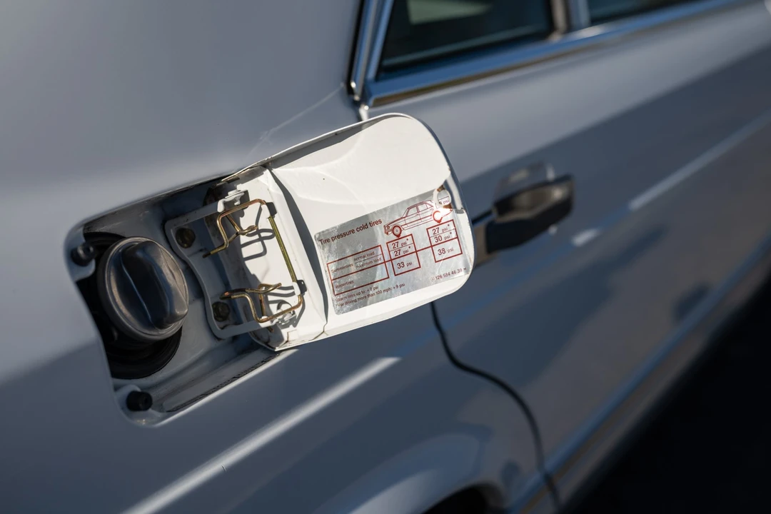 1990 Mercedes-Benz W126 S-Class Sedan - Image 31 of 31