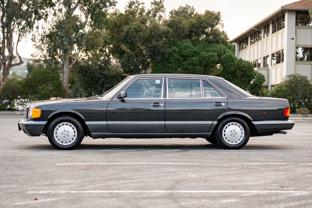 1990 Mercedes-Benz W126 S-Class Sedan - Image 5 of 31