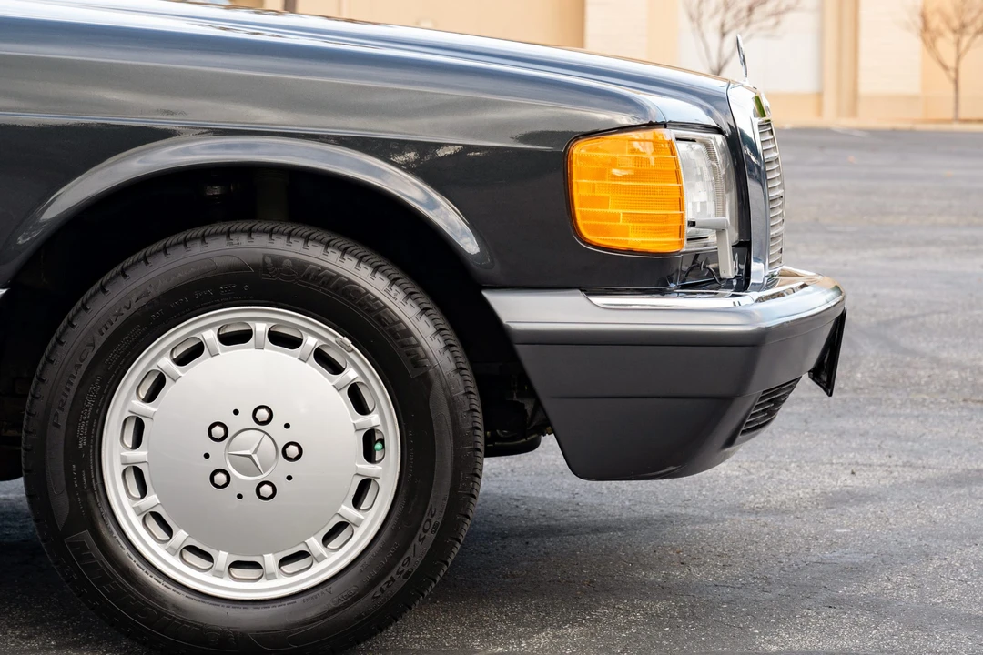 1990 Mercedes-Benz W126 S-Class Sedan - Image 19 of 31