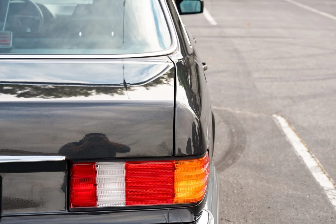 1990 Mercedes-Benz W126 S-Class Sedan - Image 23 of 31