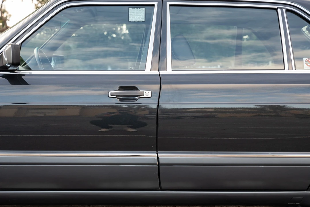 1990 Mercedes-Benz W126 S-Class Sedan - Image 12 of 31