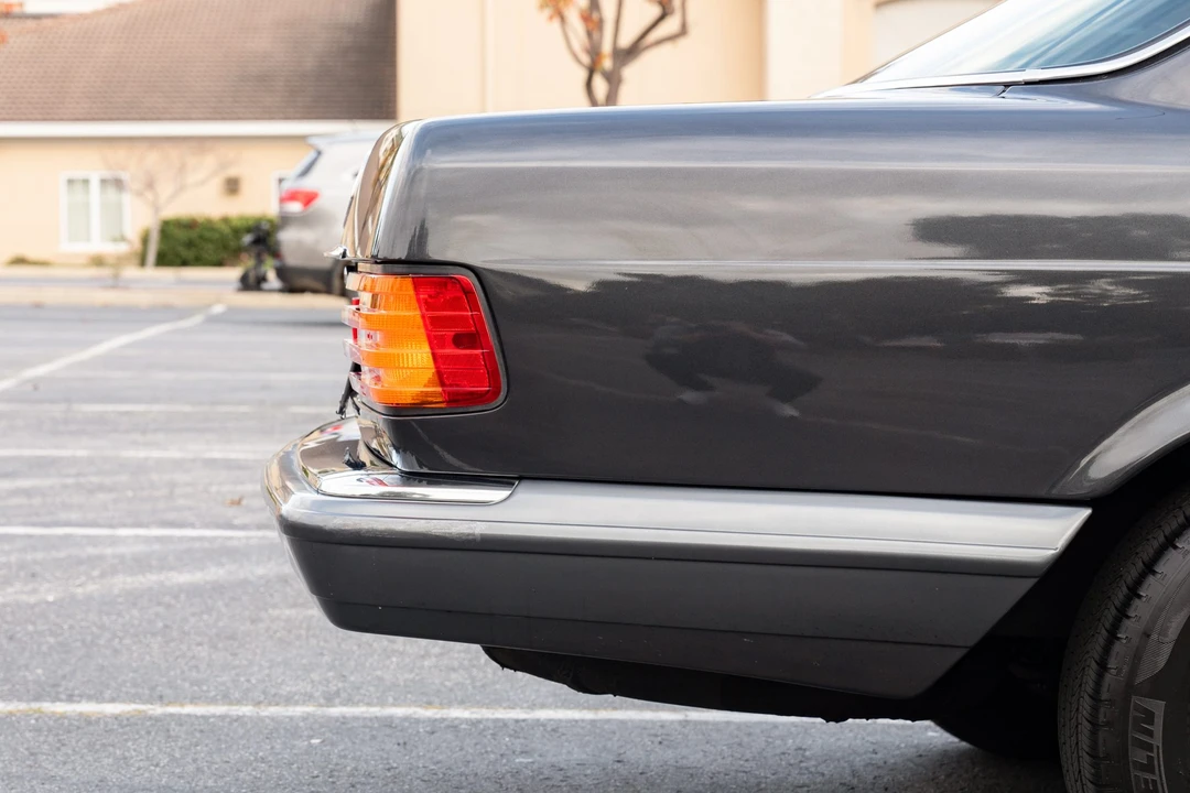 1990 Mercedes-Benz W126 S-Class Sedan - Image 15 of 31