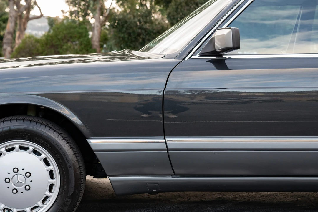 1990 Mercedes-Benz W126 S-Class Sedan - Image 11 of 31