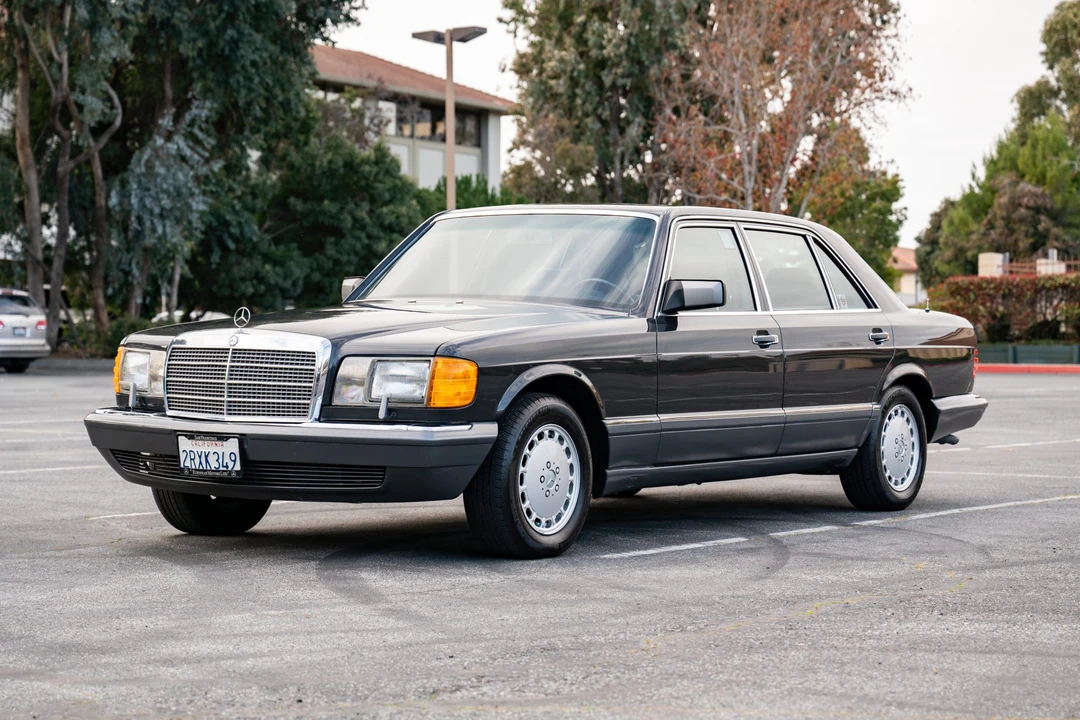 1990 Mercedes-Benz W126 S-Class Sedan - Image 4 of 31