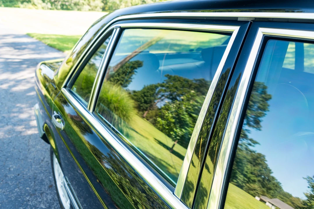 1990 Mercedes-Benz W126 S-Class Sedan - Image 25 of 31