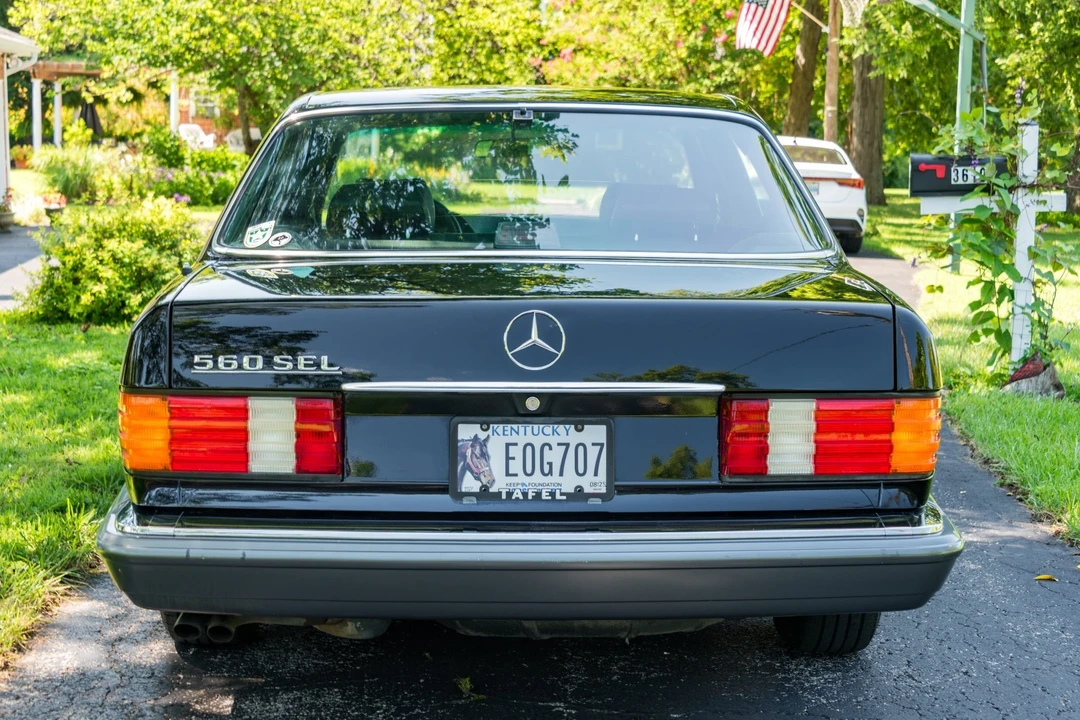 1990 Mercedes-Benz W126 S-Class Sedan - Image 5 of 31