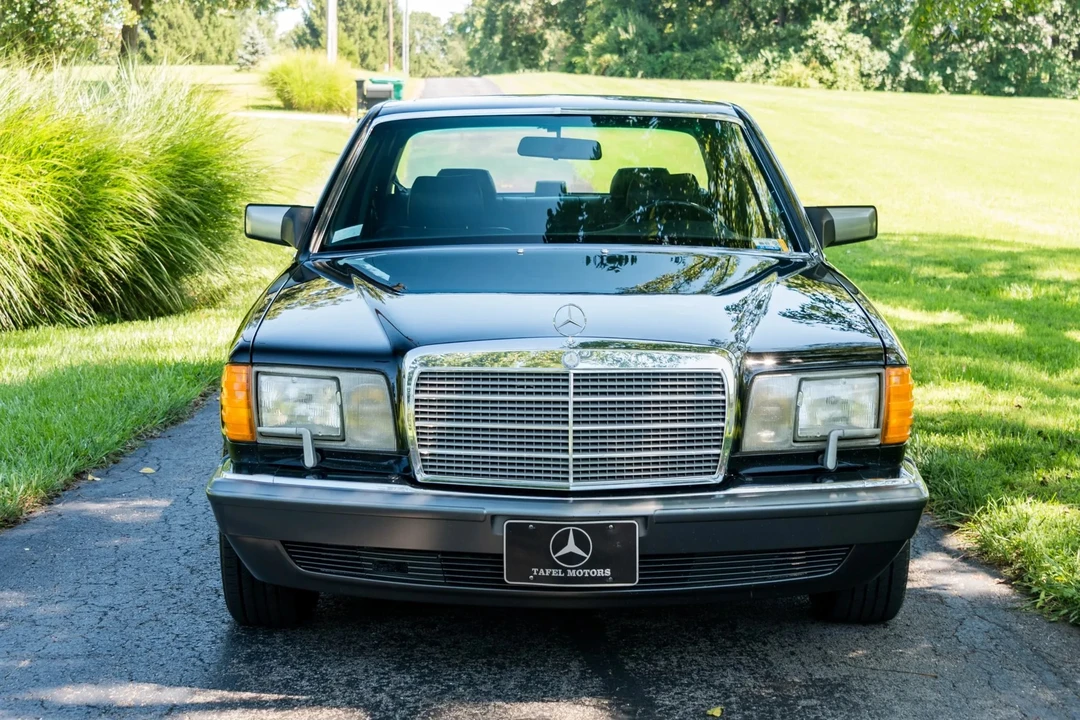 1990 Mercedes-Benz W126 S-Class Sedan - Image 8 of 31