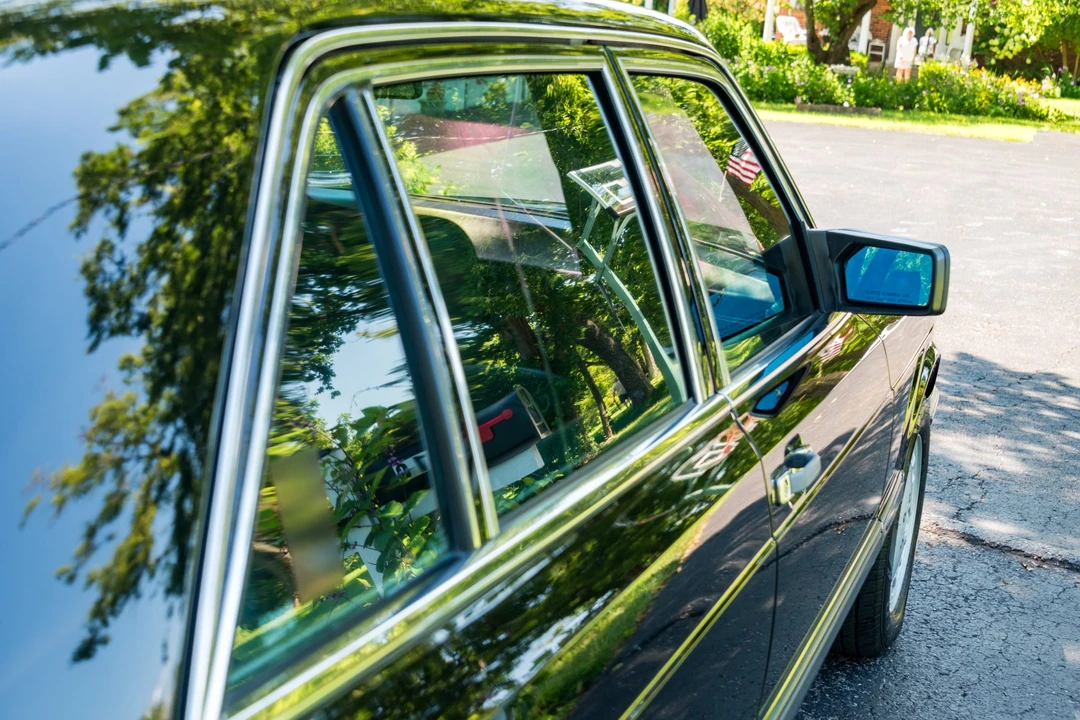 1990 Mercedes-Benz W126 S-Class Sedan - Image 30 of 31