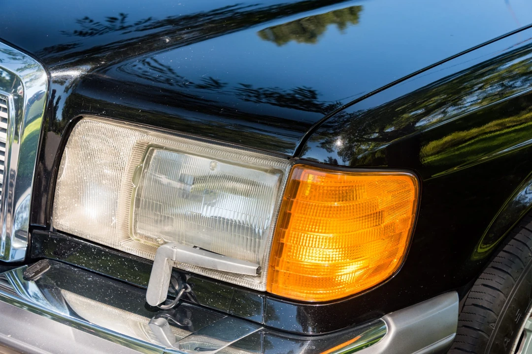 1990 Mercedes-Benz W126 S-Class Sedan - Image 15 of 31