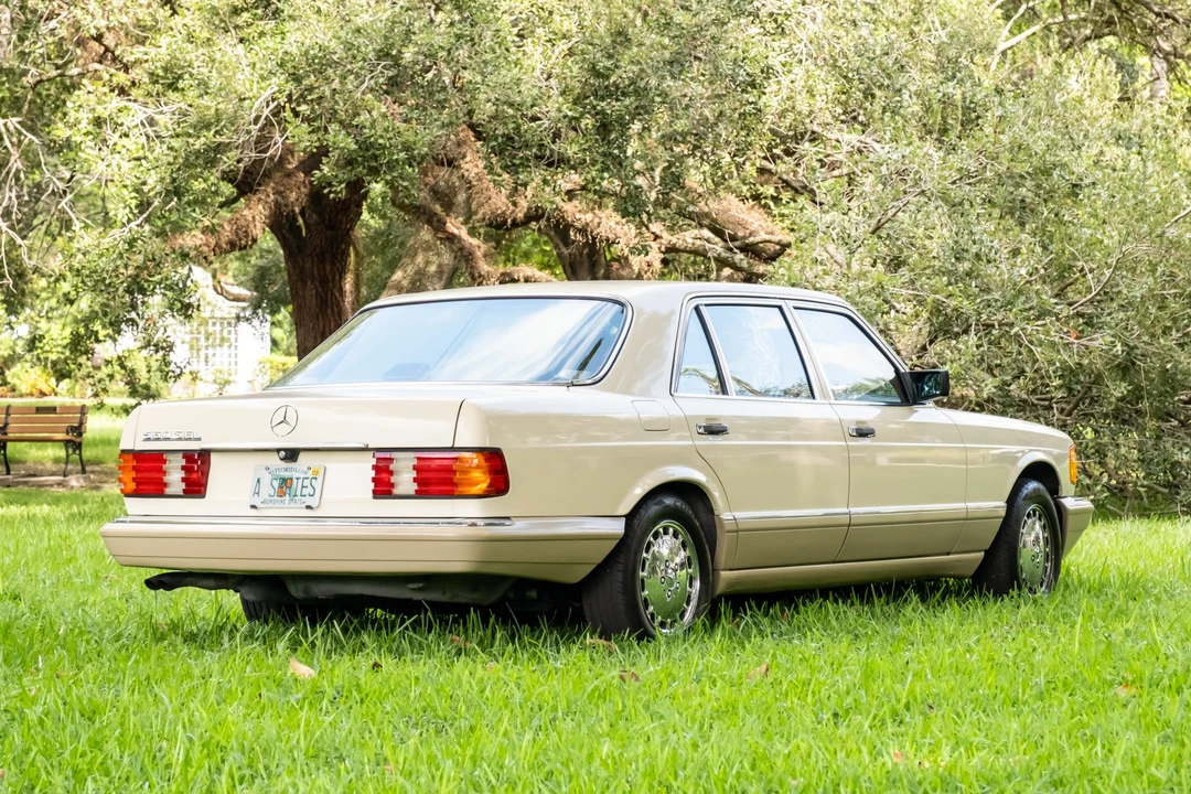 1990 Mercedes-Benz W126 S-Class Sedan - Image 5 of 31