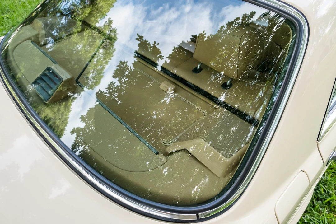 1990 Mercedes-Benz W126 S-Class Sedan - Image 19 of 31