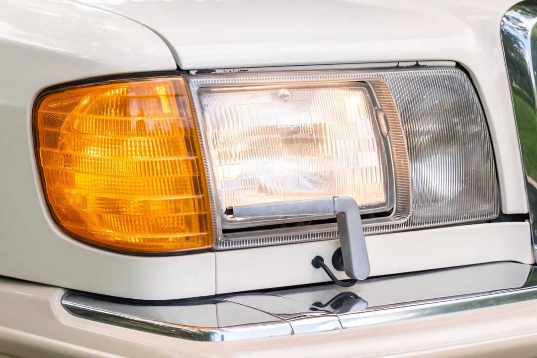 1990 Mercedes-Benz W126 S-Class Sedan - Image 9 of 31