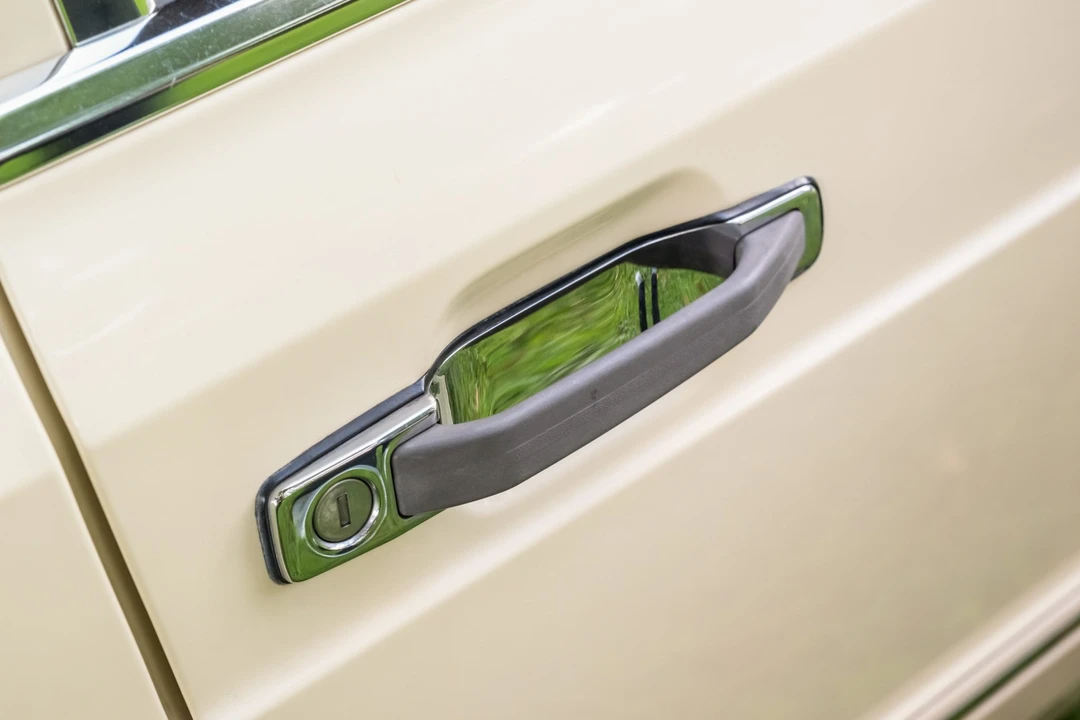 1990 Mercedes-Benz W126 S-Class Sedan - Image 30 of 31