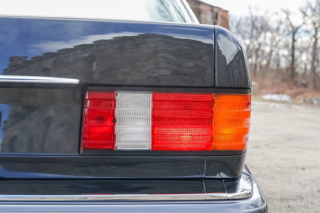 1990 Mercedes-Benz W126 S-Class Sedan - Image 21 of 31
