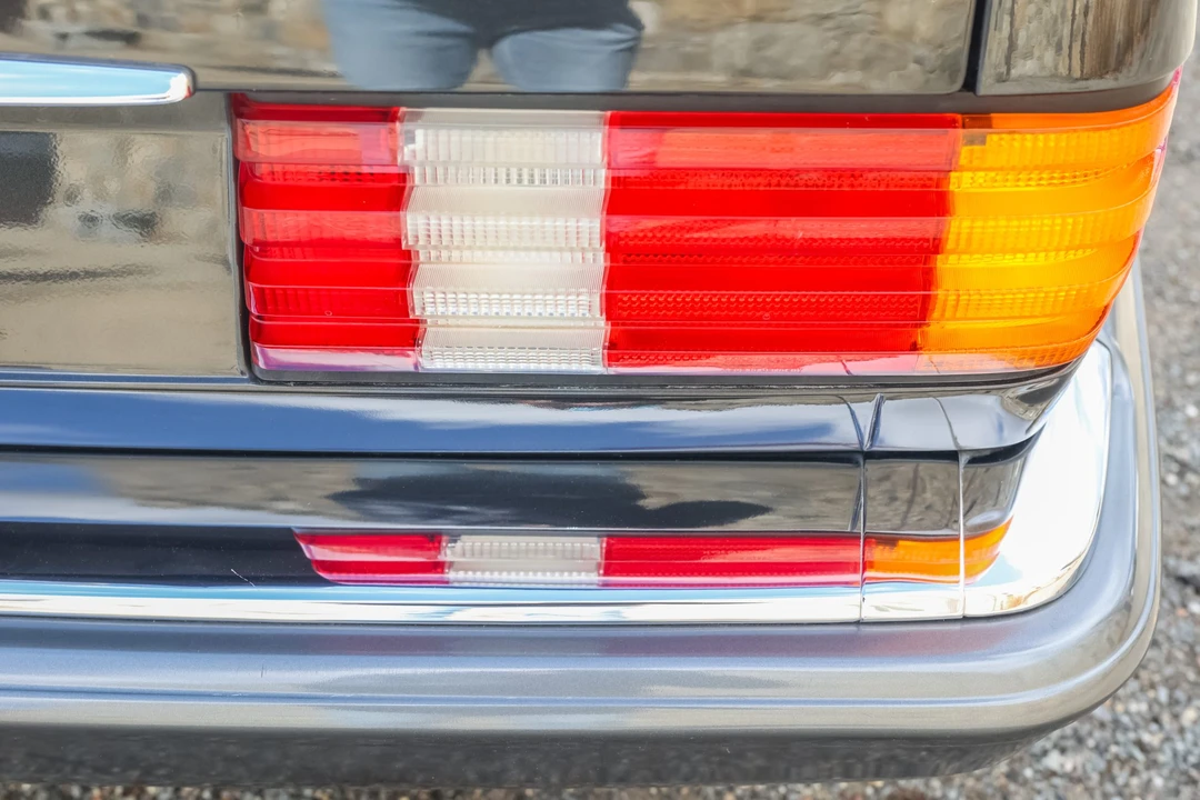 1990 Mercedes-Benz W126 S-Class Sedan - Image 20 of 31