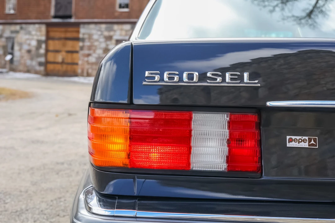 1990 Mercedes-Benz W126 S-Class Sedan - Image 29 of 31