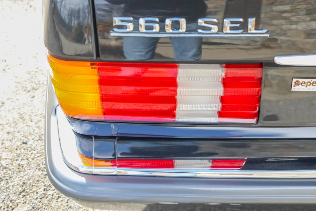 1990 Mercedes-Benz W126 S-Class Sedan - Image 30 of 31