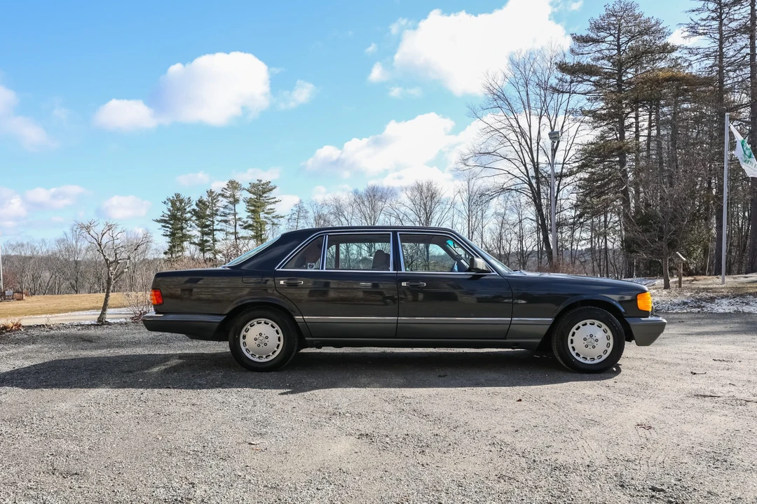 1990 Mercedes-Benz W126 S-Class Sedan - Image 18 of 31