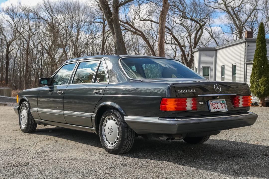 1990 Mercedes-Benz W126 S-Class Sedan - Image 10 of 31