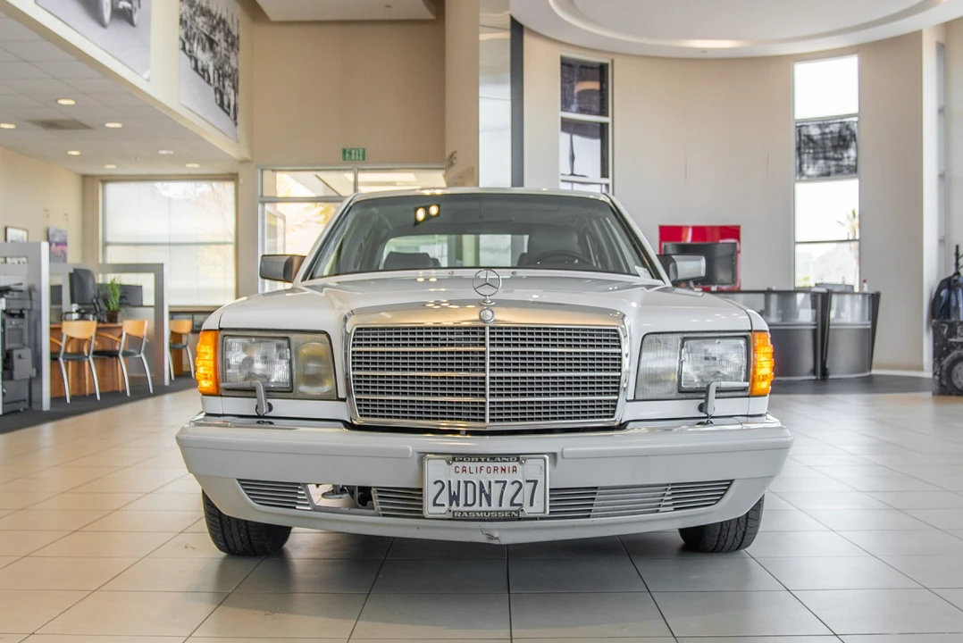 1990 Mercedes-Benz W126 S-Class Sedan - Image 6 of 31