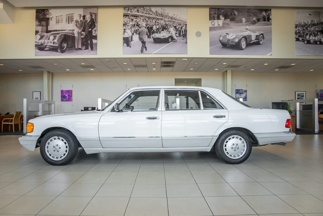 1990 Mercedes-Benz W126 S-Class Sedan - Image 30 of 31