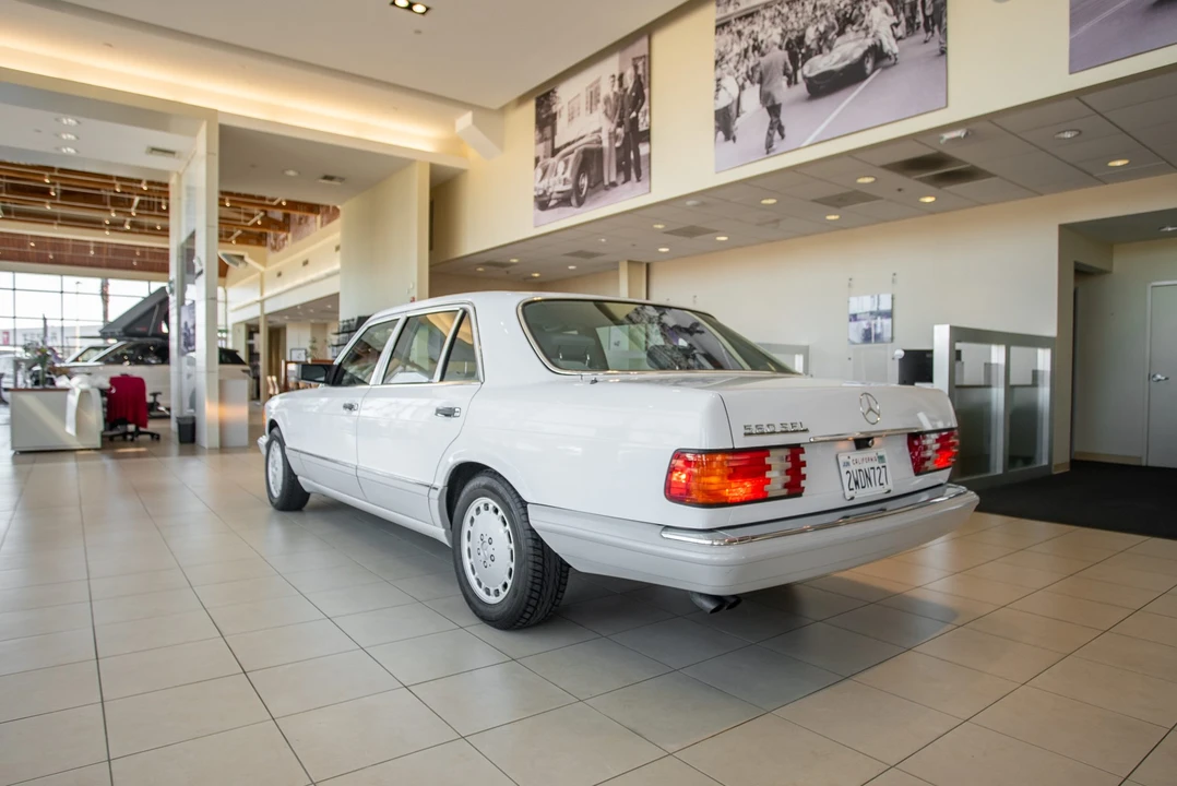 1990 Mercedes-Benz W126 S-Class Sedan - Image 29 of 31