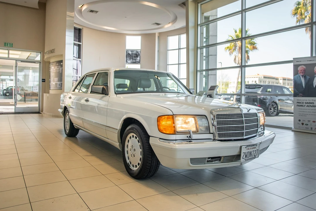1990 Mercedes-Benz W126 S-Class Sedan - Image 9 of 31