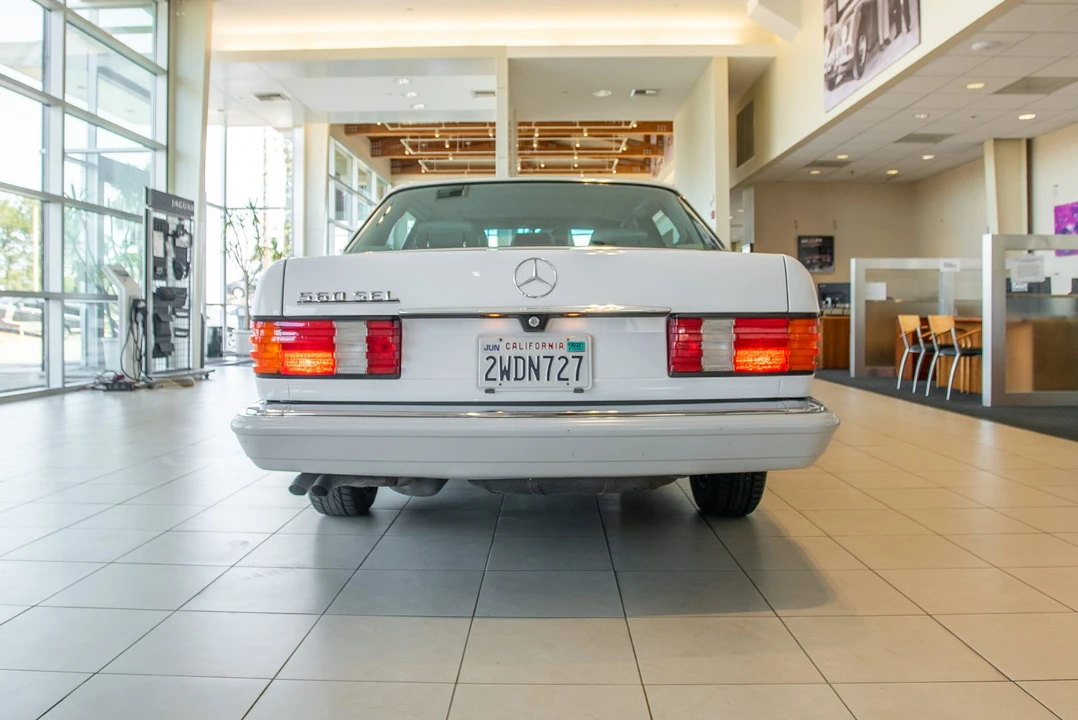 1990 Mercedes-Benz W126 S-Class Sedan - Image 20 of 31