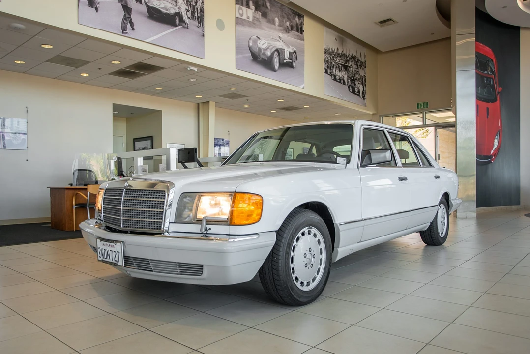 1990 Mercedes-Benz W126 S-Class Sedan - Image 3 of 31