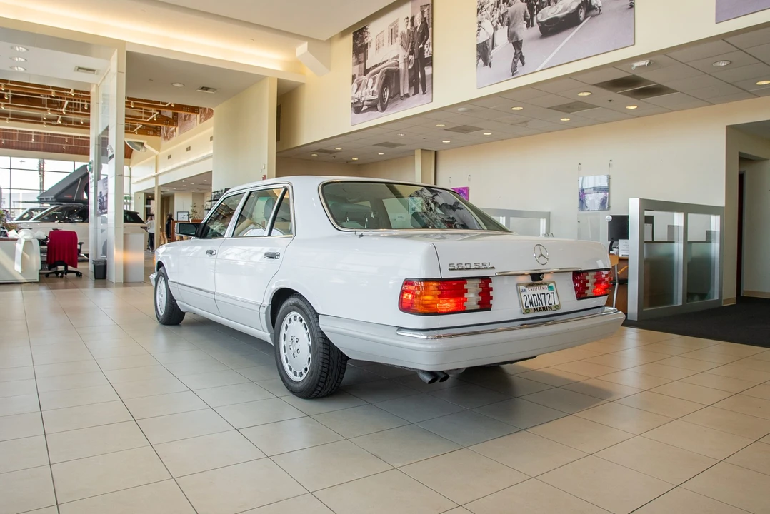 1990 Mercedes-Benz W126 S-Class Sedan - Image 28 of 31