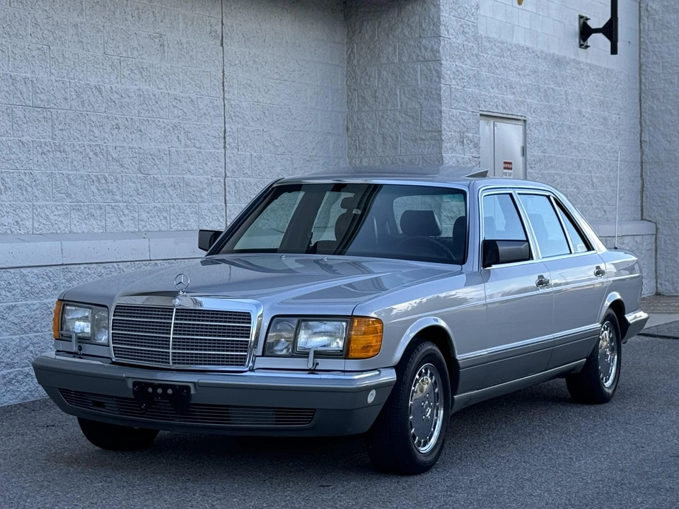 1990 Mercedes-Benz W126 S-Class Sedan - Image 3 of 31