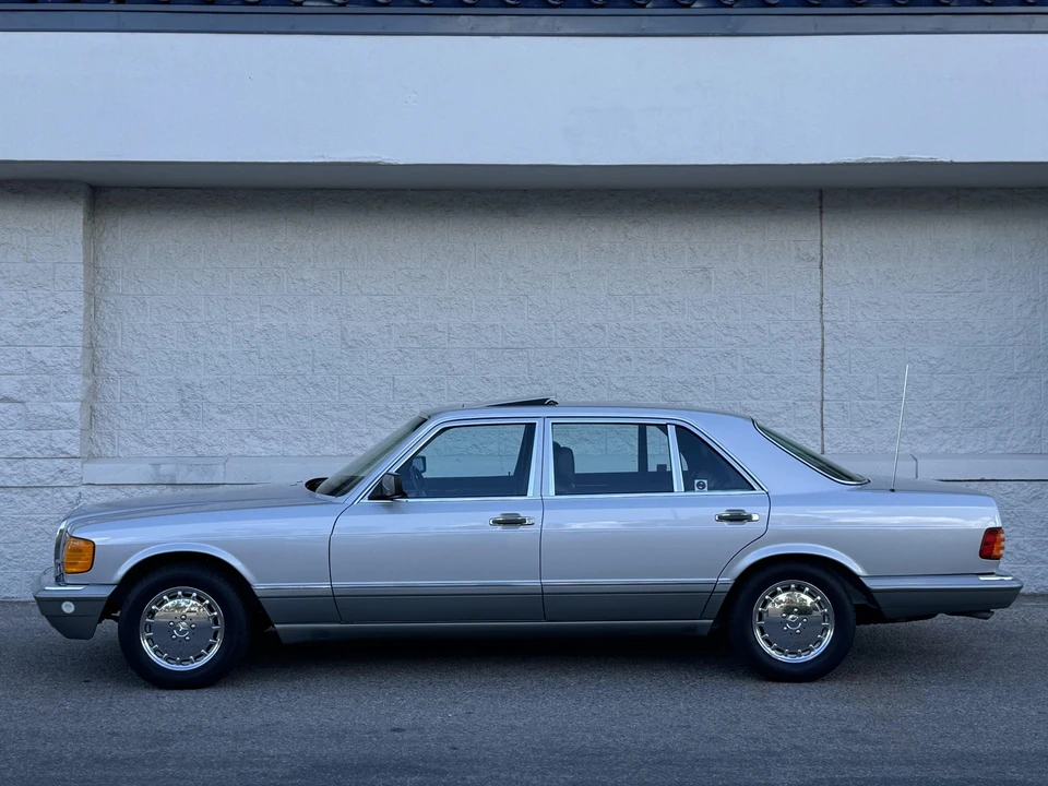 1990 Mercedes-Benz W126 S-Class Sedan - Image 6 of 31