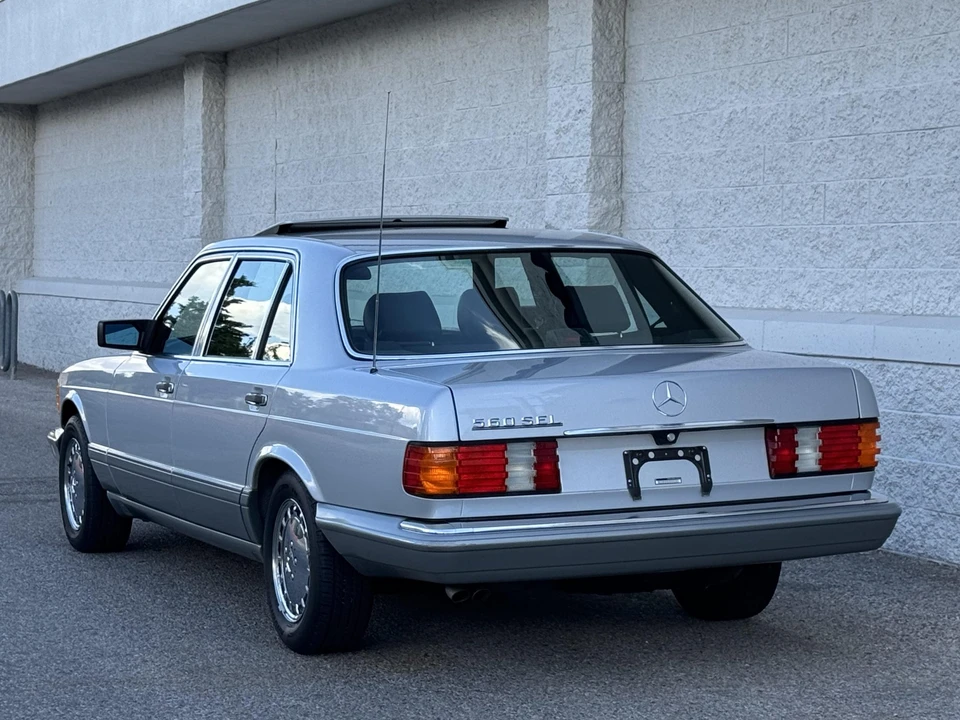 1990 Mercedes-Benz W126 S-Class Sedan - Image 8 of 31